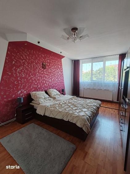 Apartament cu 4 camere decomandat în Gării