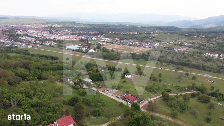 Teren de 855 mp, în Central