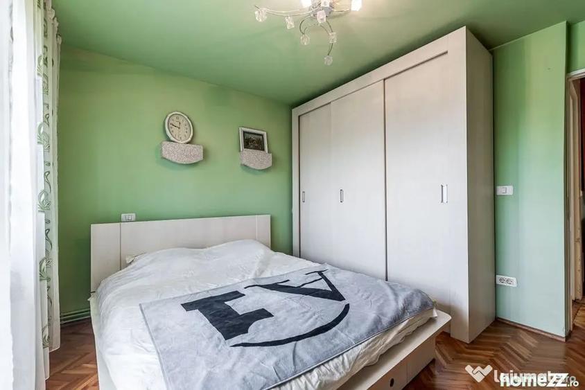 Apartament cu 3 camere decomandat în Micălaca