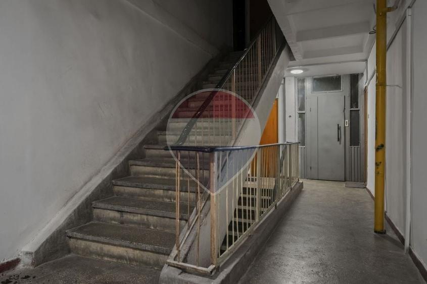 Apartament cu 3 camere decomandat în Rahova
