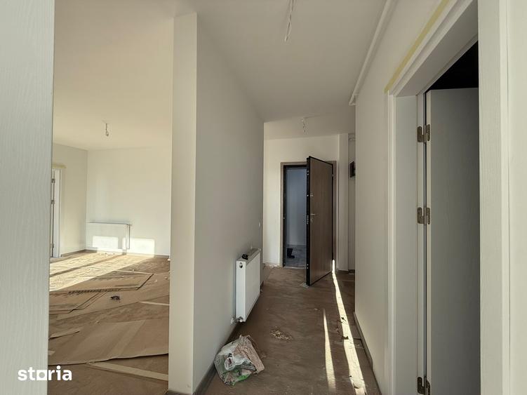 Apartament cu 3 camere în Central — fotografia 3