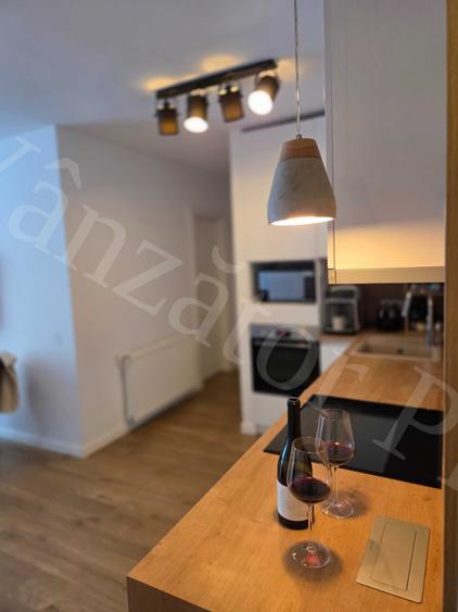 Apartament cu 3 camere semidecomandat în Iris
