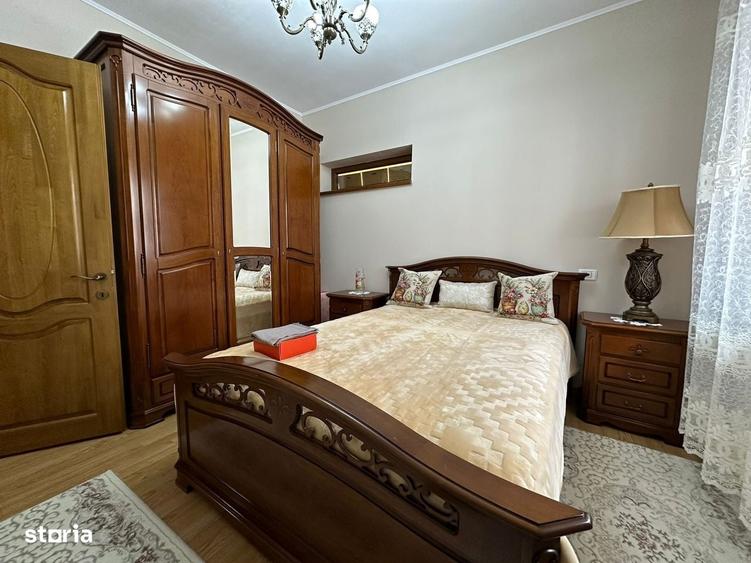 Casă cu 4 camere în Roșu