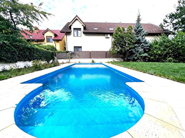 Casă individuală cu 7 camere cu Piscina în Iancu Nicolae