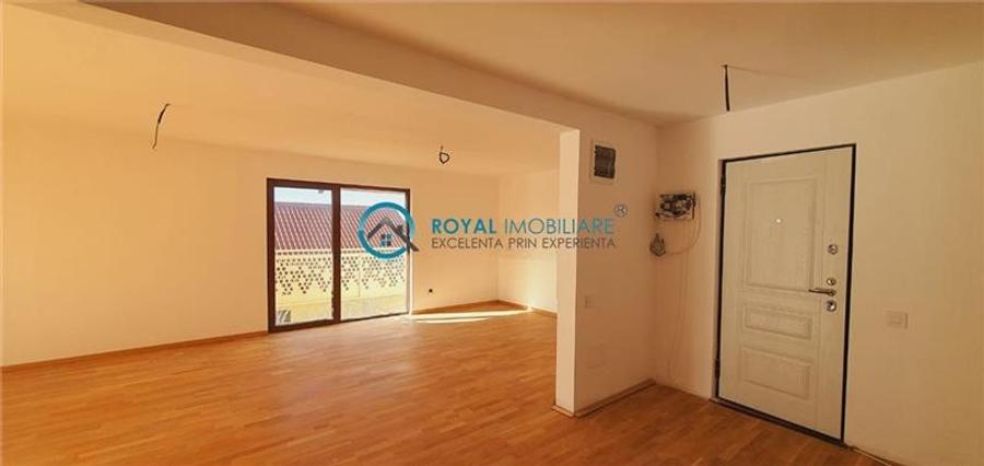 Apartament cu 3 camere decomandat în Albert