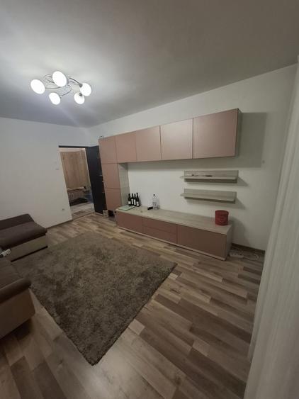 Apartament cu 2 camere decomandat în Rogerius