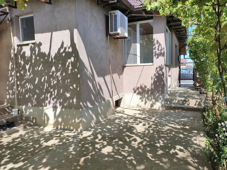 Casă cu 3 camere cu Teren 1000 Mp în Limanu