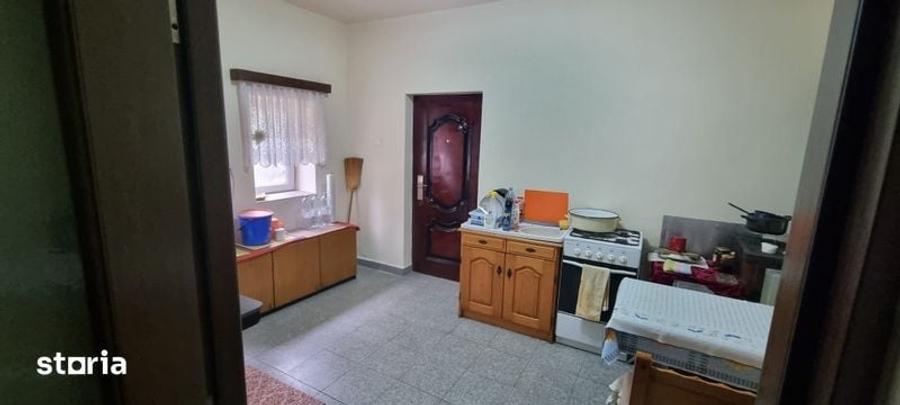 Casă cu 3 camere cu Teren 107 Mp în Central