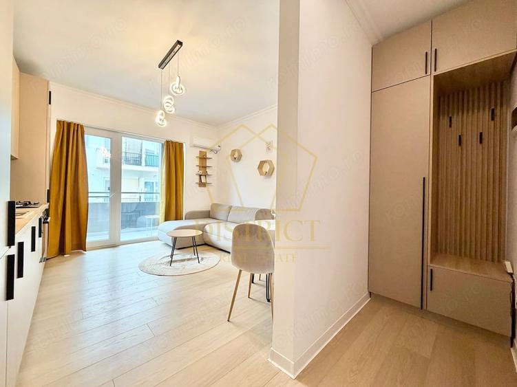 Apartament cu 2 camere semidecomandat în Giroc