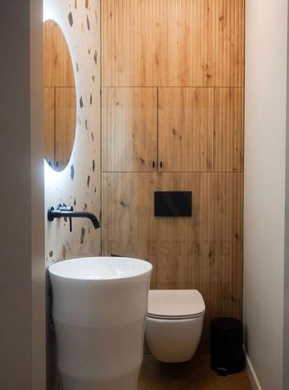 Apartament cu 3 camere decomandat, mobilat în Turnișor