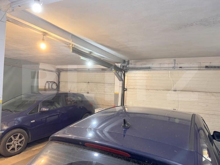 Casă individuală cu 9 camere cu Canalizare în Dâmbul Rotund