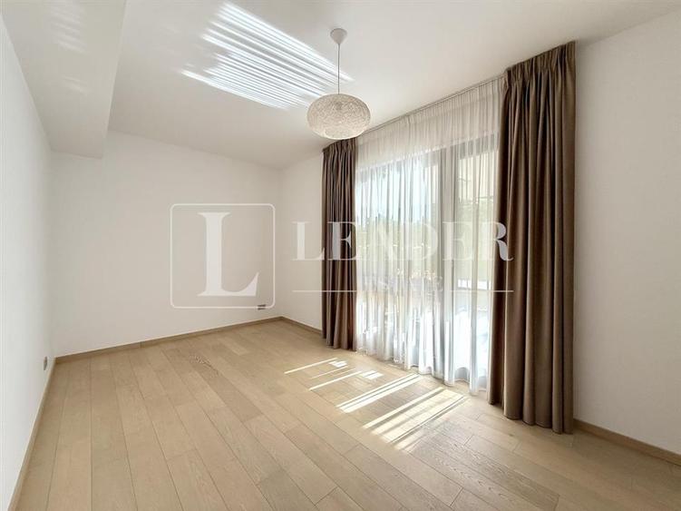 Apartament cu 3 camere decomandat, mobilat în Universitate