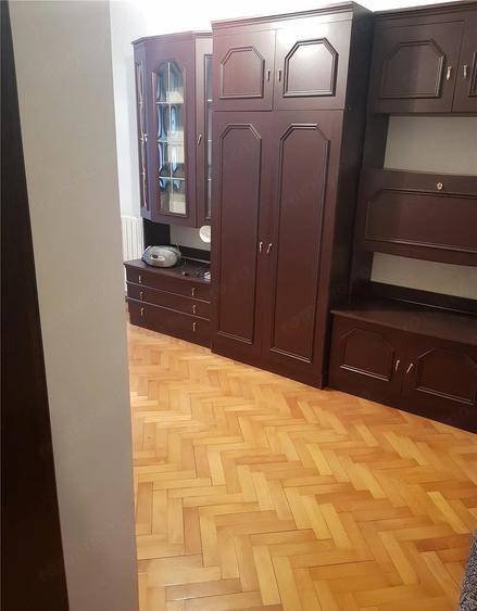 Apartament cu 4 camere semidecomandat, mobilat în Grozăvești