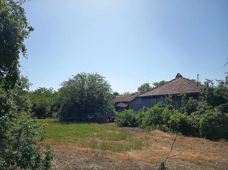 Casă cu 6 camere cu Teren 1600 Mp în Grindu