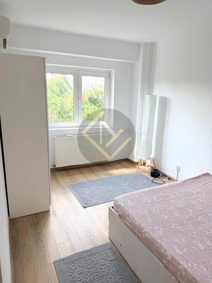 Apartament cu 3 camere decomandat, mobilat în Timpuri Noi