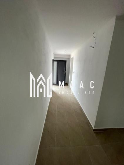 Casă individuală cu 13 camere cu Canalizare în Săcel