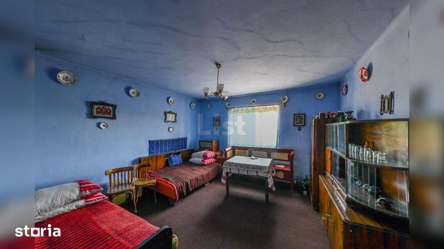 Casă cu 5 camere cu Teren 2594 Mp în Sic