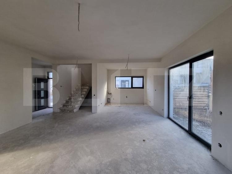 Casă individuală cu 4 camere cu Teren 436 Mp în Dezmir