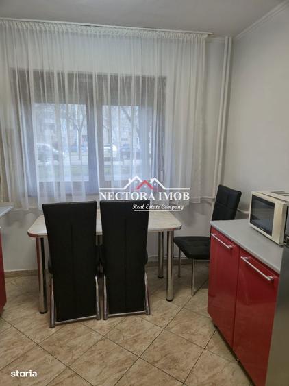 Apartament cu 3 camere decomandat în Orașul Nou