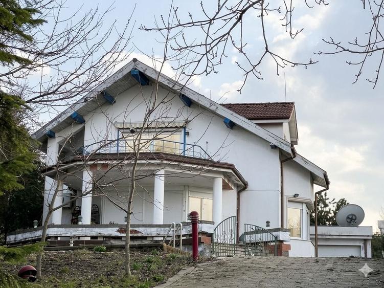 Casă individuală cu 5 camere cu Canalizare în Dămăroaia