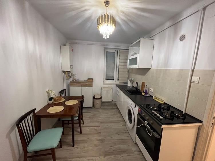 Garsonieră decomandată în Central