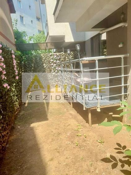 Apartament cu 2 camere decomandat, mobilat în Central