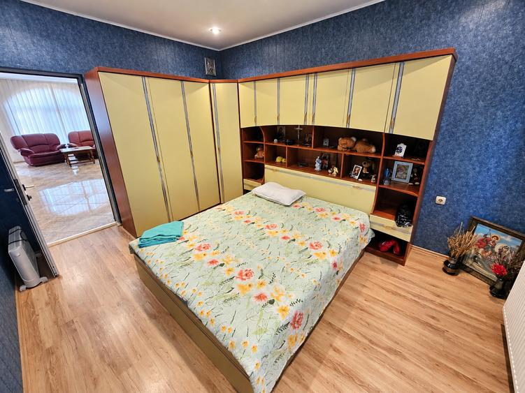 Casă individuală cu 3 camere cu Canalizare în Central