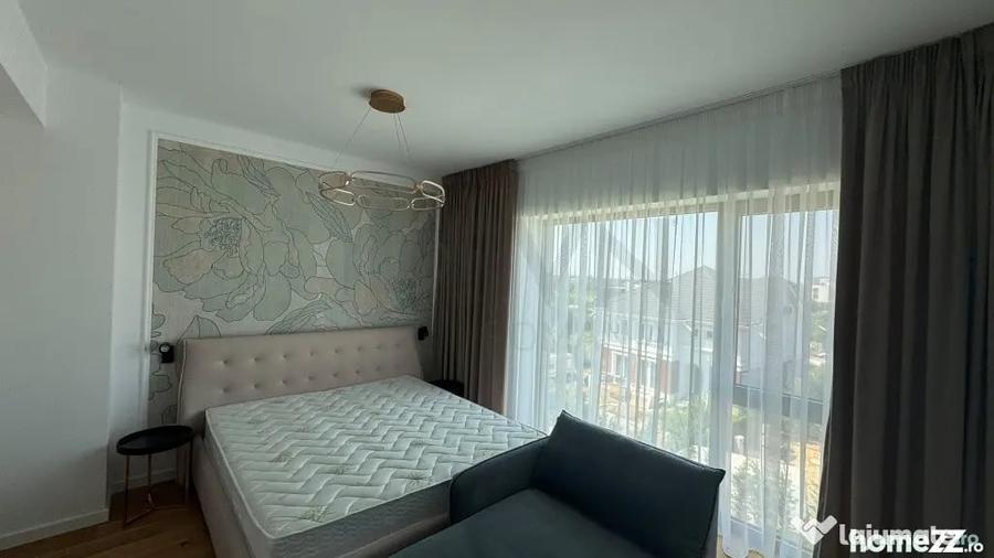 Casă cu 5 camere cu Teren 300 Mp în Băneasa