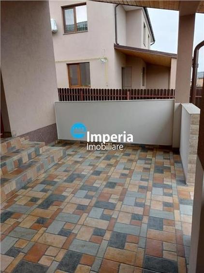 Duplex cu 5 camere cu Canalizare în Lunca Cetățuii
