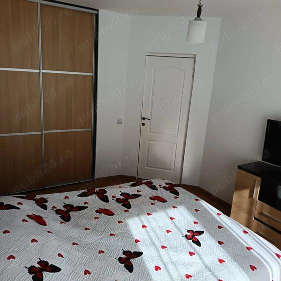 Apartament cu 3 camere semidecomandat în Florești