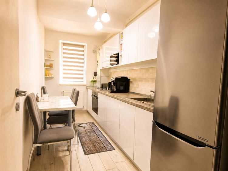 Apartament cu 2 camere decomandat în Berceni