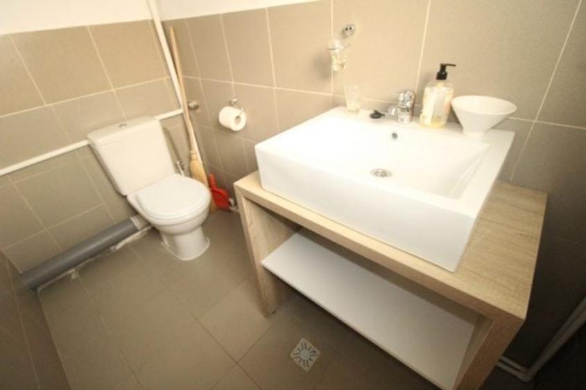 Garsonieră semidecomandată, mobilată în Sala Palatului