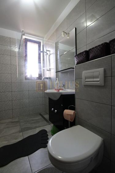 Apartament cu 3 camere semidecomandat, mobilat în Nord