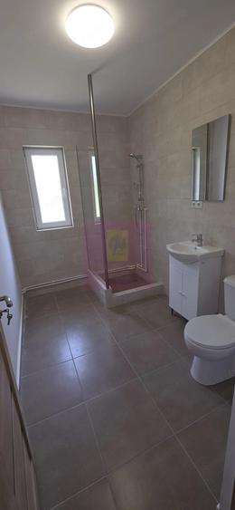 Casa de vanzare cu 4 camere in Brebu - 7