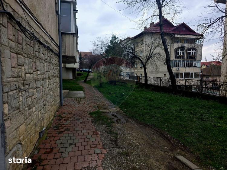 Spațiu comercial, de 68 mp, în Central
