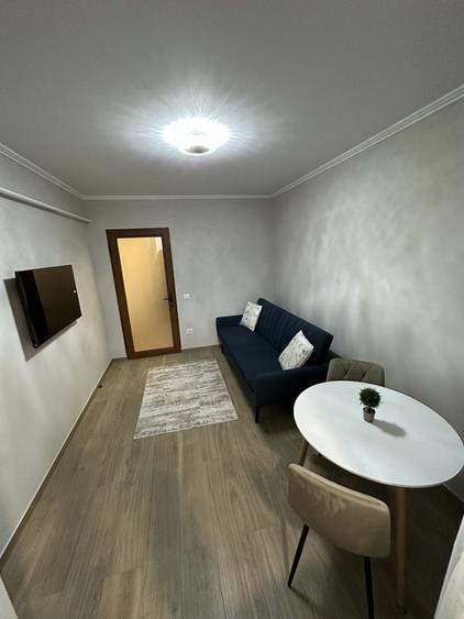 Apartament cu 2 camere decomandat în Ultracentral