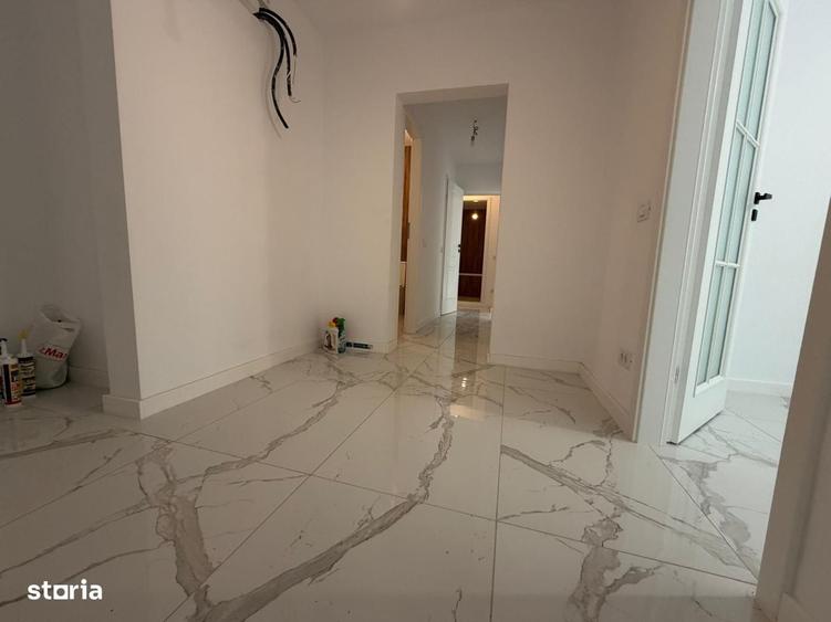 Apartament cu 3 camere în Dristor