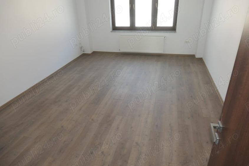 Spațiu comercial, de 180 mp, în Central
