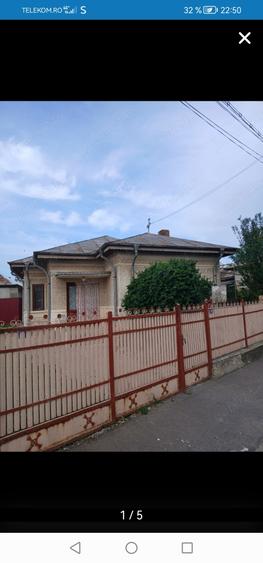 Casă cu 5 camere cu Teren 3000 Mp în Central