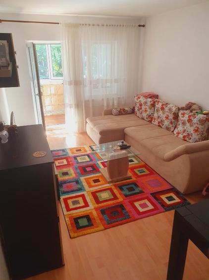 Apartament cu 4 camere decomandat în Exterior Sud