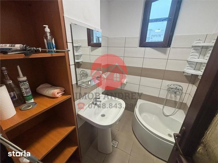 Apartament cu 2 camere decomandat în Vest