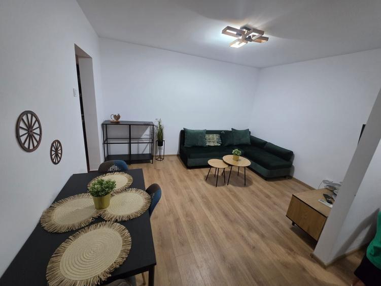 Apartament cu 2 camere decomandat în Exterior Vest