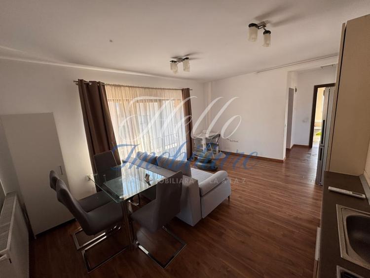 Apartament cu 2 camere semidecomandat, mobilat în Andrei Mureșanu