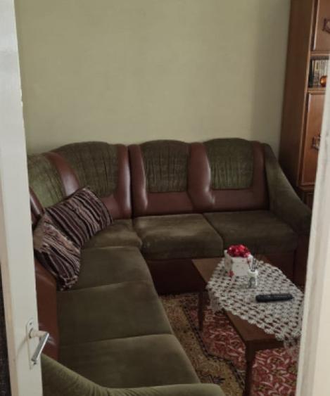 Apartament cu 3 camere decomandat în Rovine