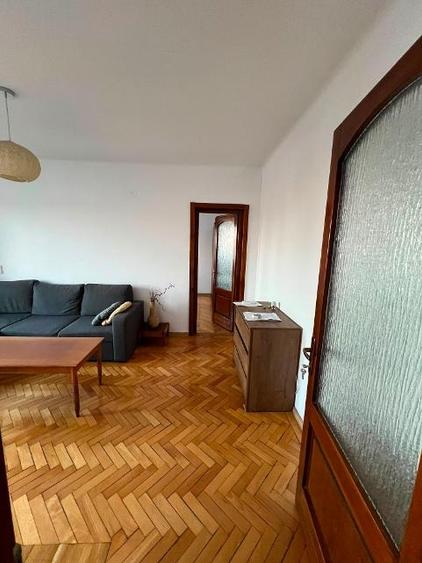Apartament cu 2 camere nedecomandat în Central