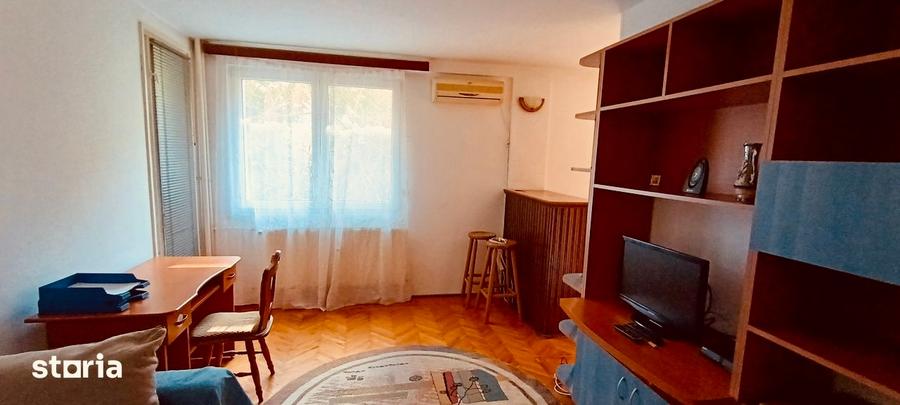 Apartament cu 2 camere decomandat, mobilat în Titan