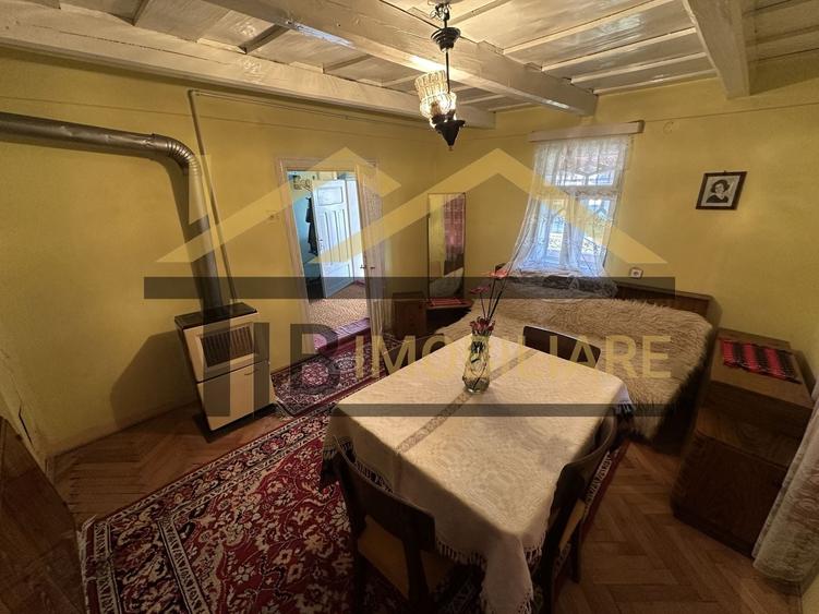 Casă individuală cu 4 camere cu Canalizare în Râciu