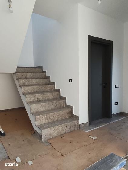 Casă cu 4 camere cu Teren 500 Mp în Tărtășești