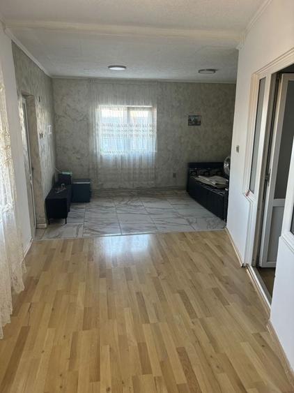 Casă cu 4 camere cu Teren 200 Mp în Central