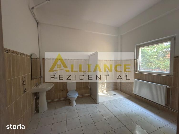 Casa individuala de vanzare in Catelu - 14 camere - teren 1550 mp - 5